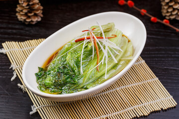 Stir-fried lettuce with oyster sauce