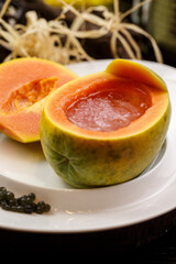 Stewed Snow Clam with Tremella and Papaya