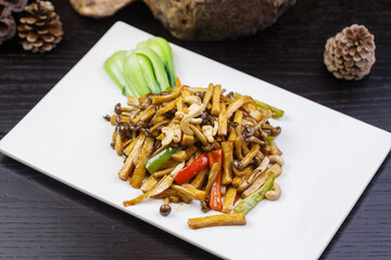 Stir-fried Cashew Nuts and Mushrooms in XO Sauce
