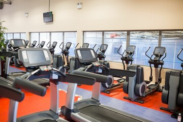Obraz premium Exercise equipment in fitness studio