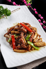 Prepare exquisite traditional Chinese stir-fry dishes