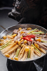 Pot-fried pork belly, bean curd and ginkgo