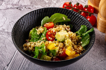Bilgur tabuleh salad with vegetables