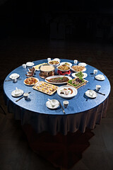 A delicious grassland-style banquet