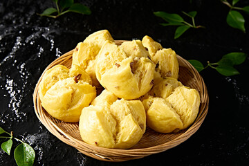 Farmhouse delicacy: steamed yellow steamed buns