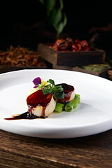 High-end Chinese cuisine: grilled scallops and scallops