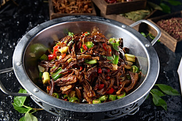 Spicy Garlic and Garlic Sprouts with Tea Tree Mushrooms