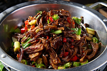 Spicy Garlic and Garlic Sprouts with Tea Tree Mushrooms