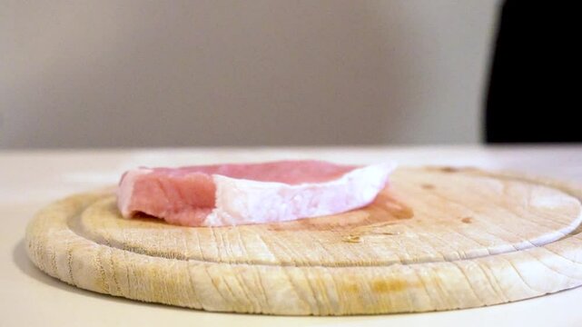 Fleisch auf Brett