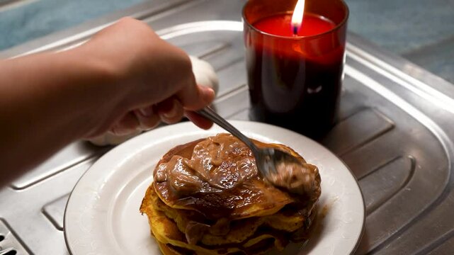Pancake mit Zimtbutter