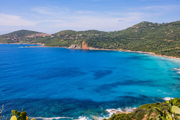 Fototapeta premium Vue sur la côte depuis les hauteurs de Cargèse en Corse du Sud en France