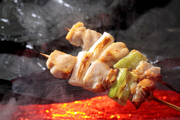 焼き上がる焼き鳥イメージ