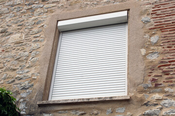 Volet roulant automatique de fenêtre