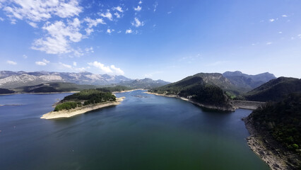 lake in the forest, surrounded by mountains, lake view, Karacaören Dam Lake, Burdur, Türkiye