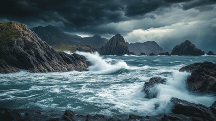 Obraz premium Dramatic sea waves crashing against the rocky coastal cliffs under dark clouds