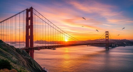 Obraz premium Golden Gate Bridge Sunrise Over Pacific Ocean with Birds Flying