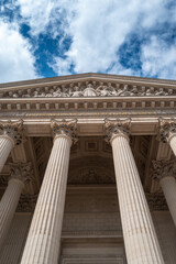 façade église de la Madeleine à Paris