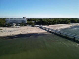 Kołobrzeg - Polska - popularne miasto nadmorskie słynące z kuracjuszy. Zdjęcia z powietrza © Konrad