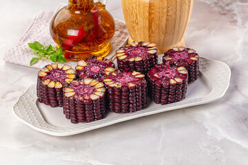 Ripe boiled black corn garnish