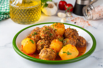 Acem meatballs are a local dish from Van province. Turkish name; Acem Koftesi