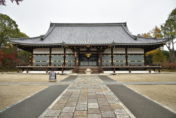 Fototapeta premium 総本山仁和寺 金堂(京都市右京区)