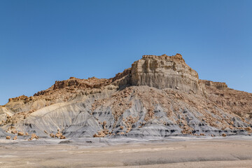 Fototapeta premium Tropic Shale；Slumps and landslides；Straight Cliffs Formation, lower unit with John Henry Member. Smokey Mountain Rd, Glen Canyon National Recreation Area, Big Water, Kane County, Utah