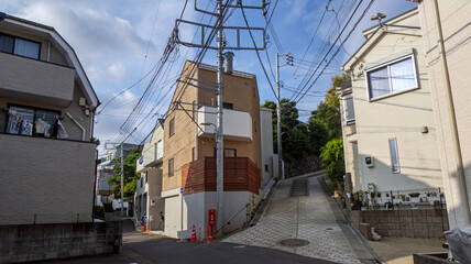 住宅街の分かれ道
