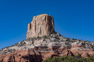 Fototapeta premium Square Butte is a sandstone summit located on Navajo Nation land, in Coconino County of northern Arizona. Carmel Formation with Entrada Sandstone,San Rafael Group.