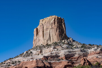 Fototapeta premium Square Butte is a sandstone summit located on Navajo Nation land, in Coconino County of northern Arizona. Carmel Formation with Entrada Sandstone,San Rafael Group.