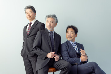 かっこいいミドルエイジ男性ビジネスパーソン