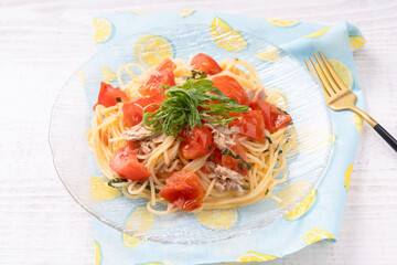トマトと青じそのツナパスタ
