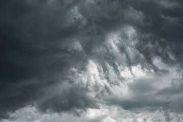 Ciel dramatique juste avant l’orage