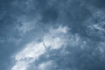 Ciel dramatique juste avant l’orage