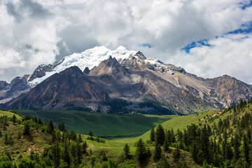 Fototapeta premium mountain landscape with blue sky and clouds