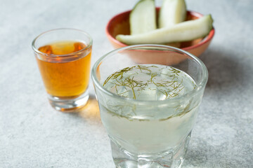 A view of a pickleback shot.