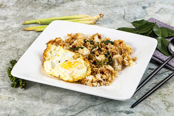 Rice with minced meat and basil