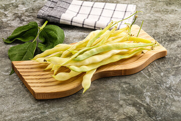 Raw green bean strings heap