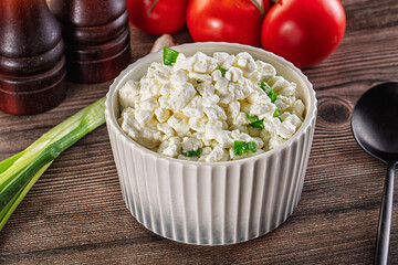 Cottage cheese with green onion