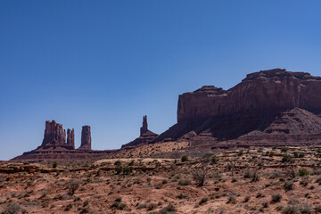 Brighams Tomb、King-on-his-Throne、Stagecoach and Bear and Rabbit Summit. in San Juan County,...