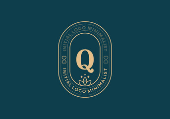 Elegant Initial Q minimal logos in retro style