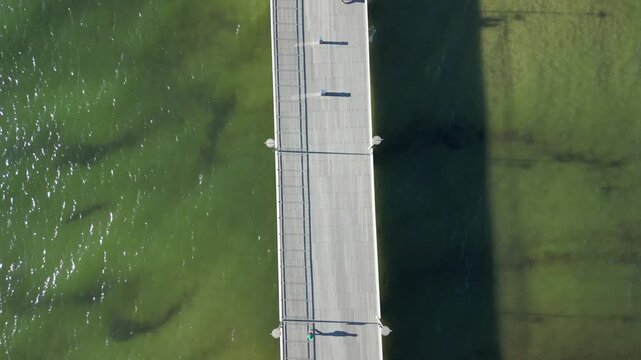 Kołobrzeg - Polska - latarnia morska, molo, plaża, port, nagrane dronem