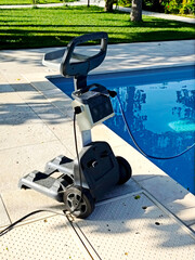 remote control of robot cleaning swimming pool