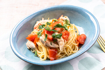 トマトと鶏ささみのパスタ