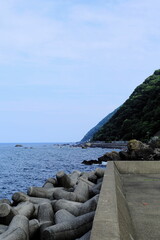 福井県しおかぜラインの海と半島と堤防