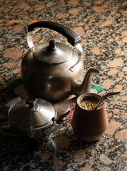 Mate con pava y azúcar