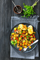 crispy fried cubed potatoes with ham, bell peppers