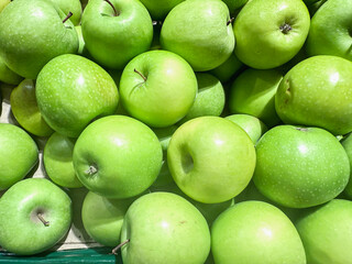 Green applesat the market display stall