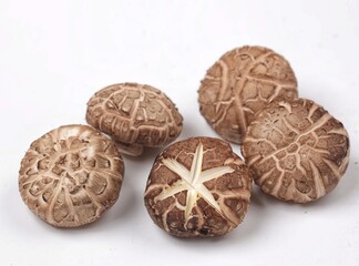 Jamur Shitake. Shiitake mushrooms (Lentinula edodes) are a type of mushroom that is popular in Asian cuisine.