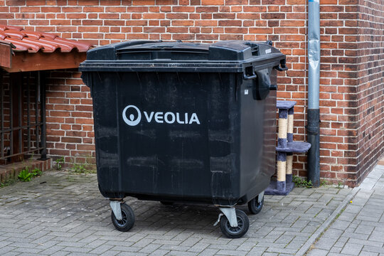 Veolia Rol Container Veolia Images – Browse 182 Stock Photos, Vectors, and Video | Adobe Stock