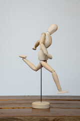 Bonhomme in articulated wood in Different Pose High Definition